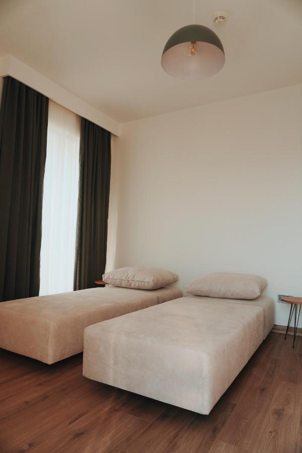 Merdz Spa & Fitness Sky Apartment Skopje Esterno foto