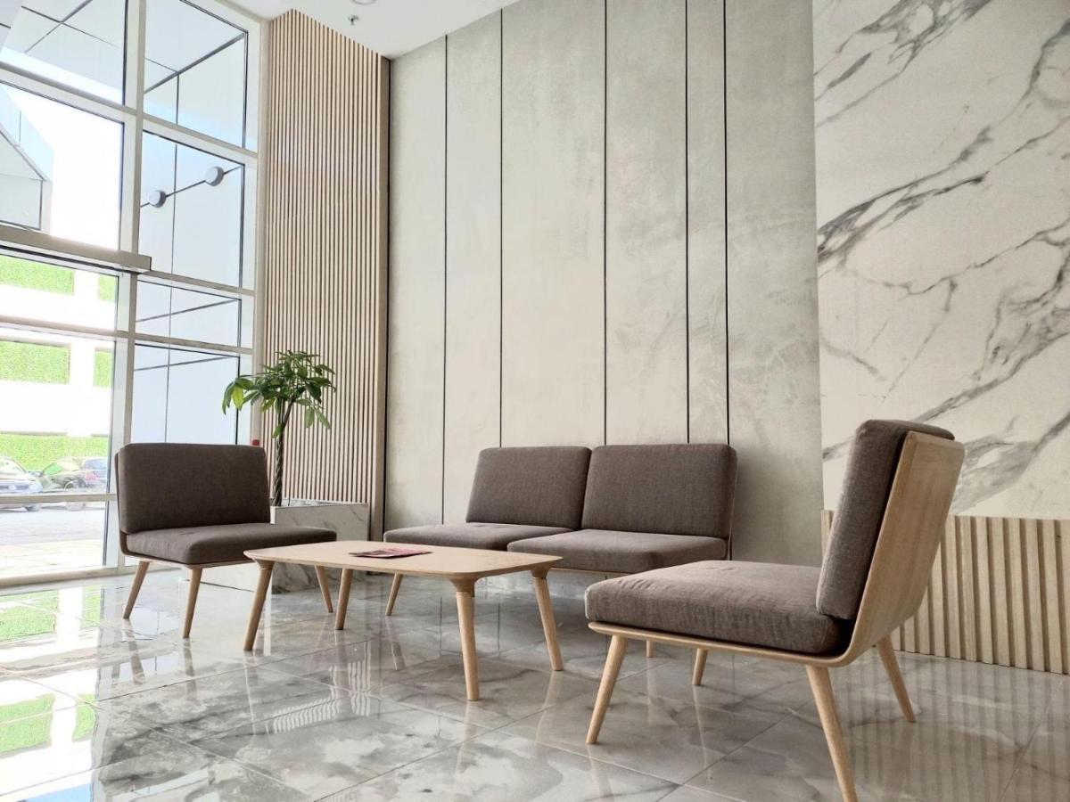 Merdz Spa & Fitness Sky Apartment Skopje Esterno foto