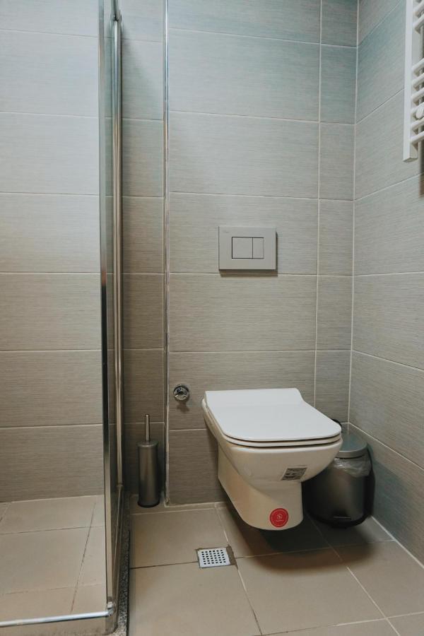 Merdz Spa & Fitness Sky Apartment Skopje Esterno foto